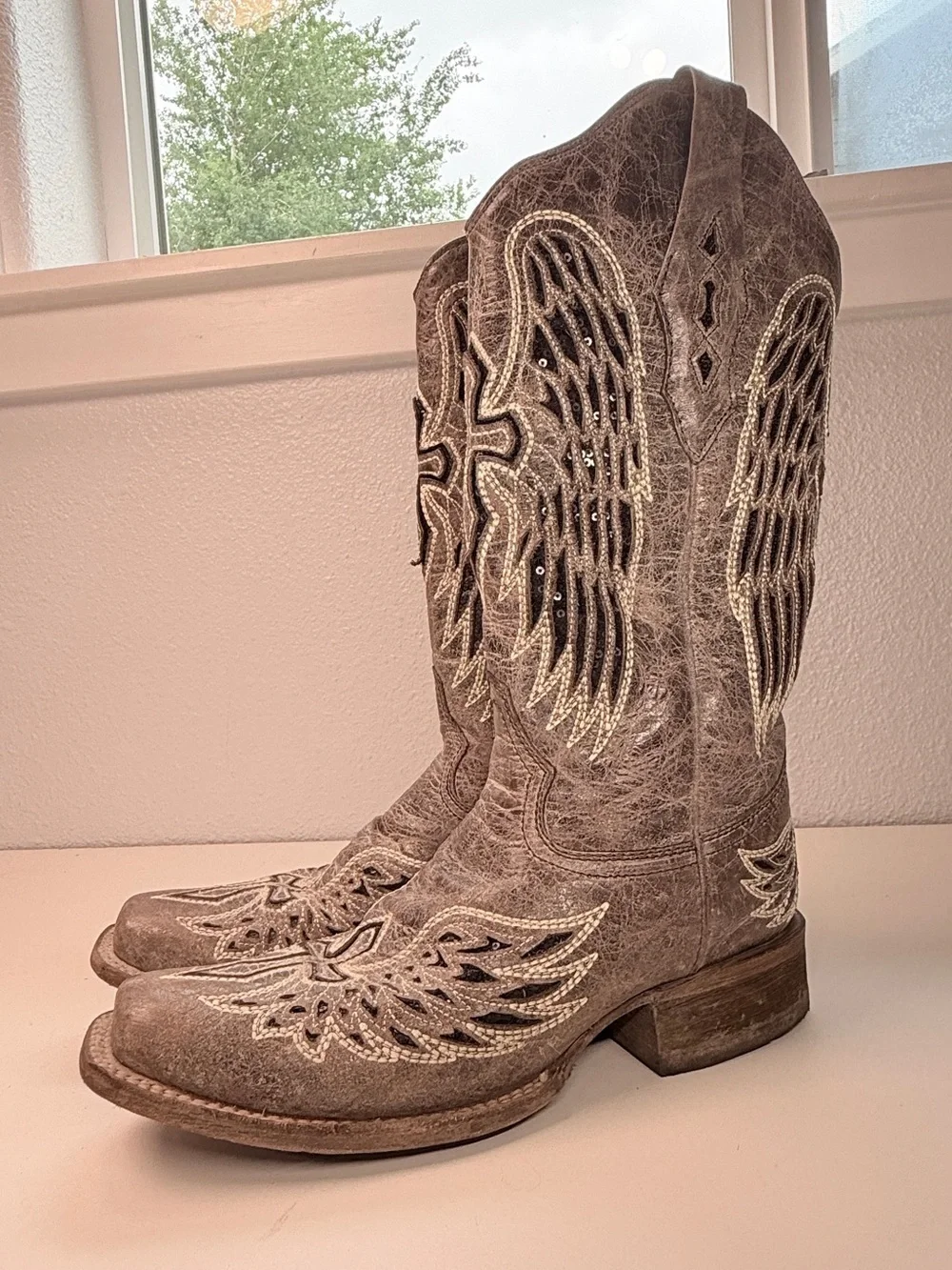Corral vintage Angel Wing Crystal Western Cowboy Boots Distressed Leather 8.5